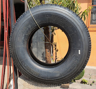 Llantera Y Lubricantes "el Chino"